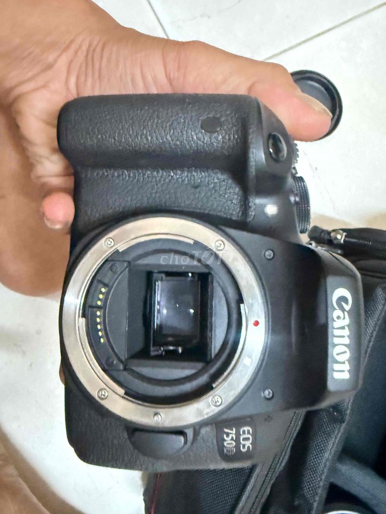 Máy ảnh Canon 750D Đen Đã sử dụng. Mua bán Máy ảnh, Máy quay tại Quận 5 Tp Hồ Chí Minh được đăng bởi Nguyen minh hai hình 1