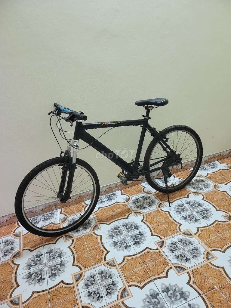 Xe đạp địa hình khung nhôm Shimano 3x9 Đen. Mua bán Xe đạp tại Quận Hoàng Mai Hà Nội được đăng bởi Hoàng Ba hình 6