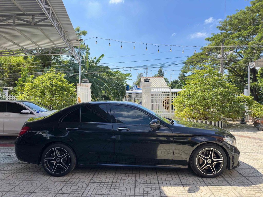 Mercedes-Benz C300 AMG 2019 Đen 58.000km. Mua bán Ô tô tại Quận 7 Tp Hồ Chí Minh được đăng bởi Hoàng Anh Tuấn hình 5