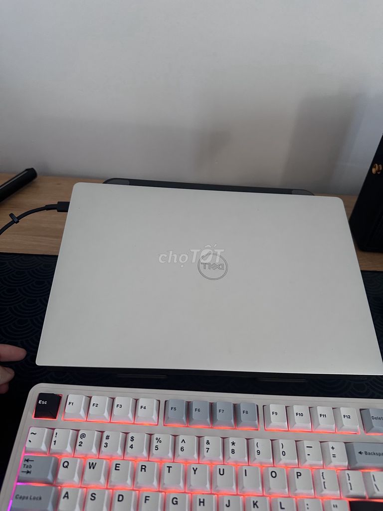 Dell XPS 9370 i5 16GB/256GB Trắng. Mua bán Laptop tại Huyện Hòa Vang Đà Nẵng được đăng bởi Trum hình 1