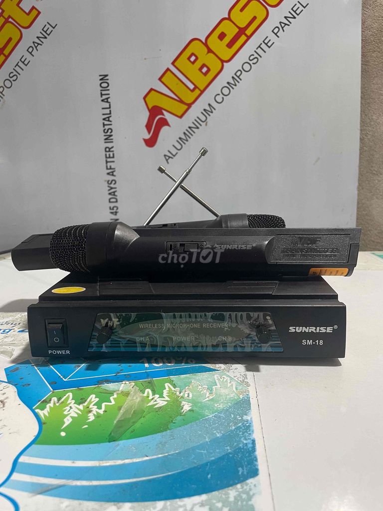 Micro không dây Sunrise SM-18 zin nguyên tem.. Mua bán Tivi, Âm thanh tại Thành phố Long Xuyên An Giang được đăng bởi Huynhloc Huynhloc hình 1