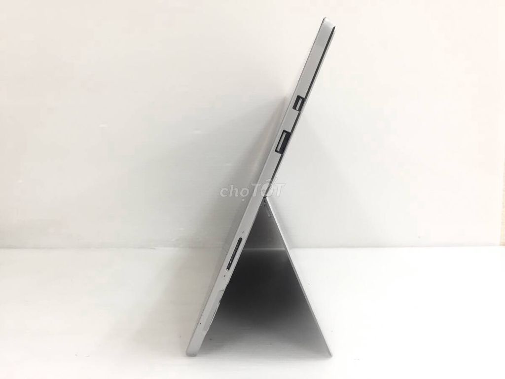Surface Pro5 i5/8/256 LTE Giá chỉ 3150k