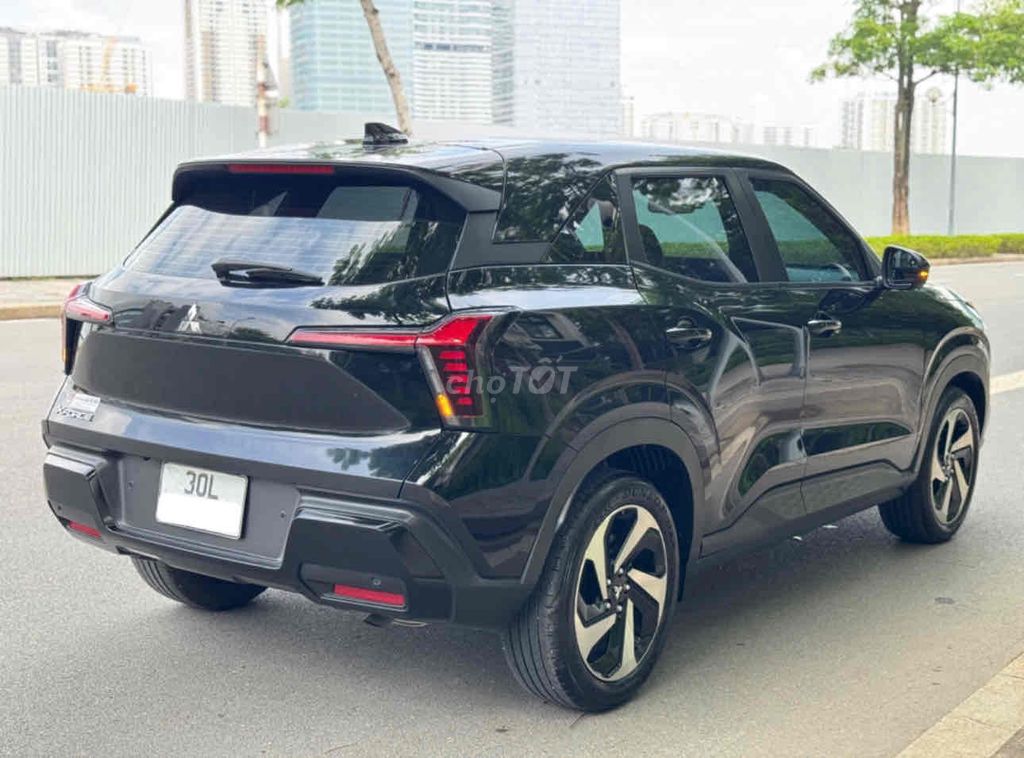 Mitsubishi Xpander 2024 Premium zin 1,6vạn km Mới. Mua bán Ô tô tại Quận Đống Đa Hà Nội được đăng bởi TRUNG HIẾU AUTO hình 4