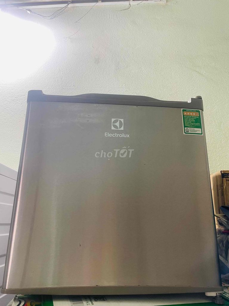 Tủ lạnh mini Electrolux 50L Xám. Mua bán Tủ lạnh tại Quận Ngũ Hành Sơn Đà Nẵng được đăng bởi Lê Thị Kim Chi hình 1
