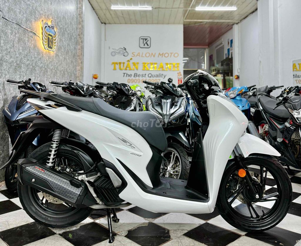 ❤️Honda SH 160 2024 3389Km, Biể Vip 99699. Mua bán Xe máy tại Quận 8 Tp Hồ Chí Minh được đăng bởi Tấn Đạt hình 3