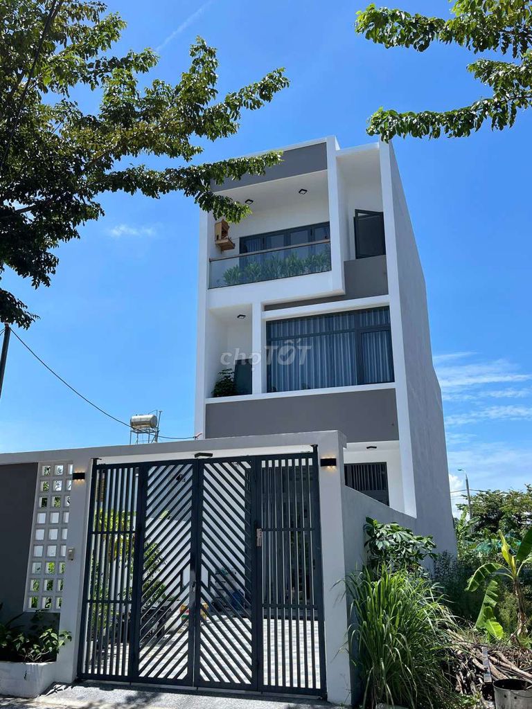 Аренда · 3 комн. · 100 м² · Quận Cẩm Lệ, ул. hòa xuân