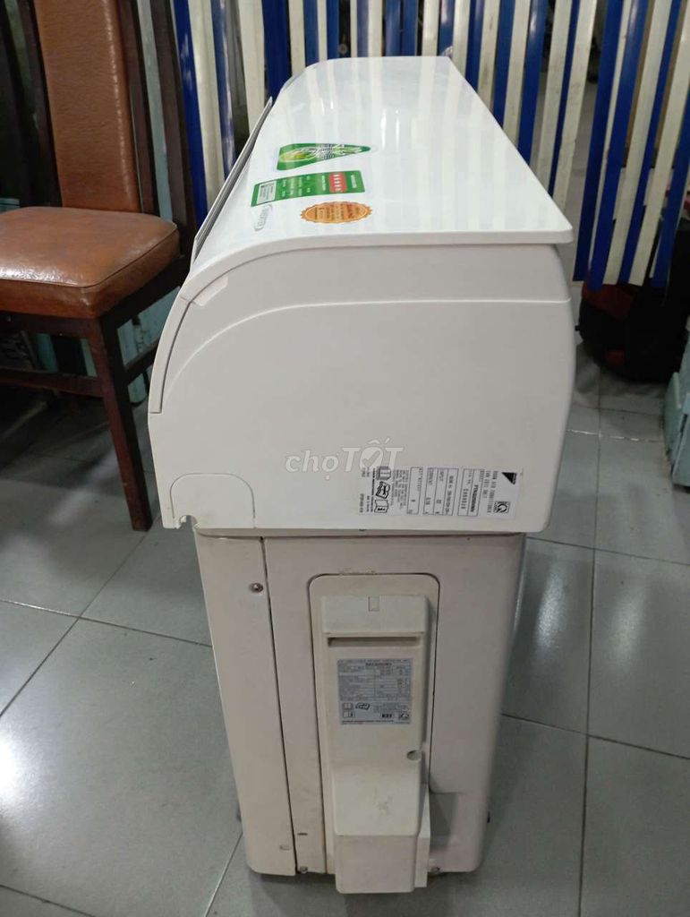 Máy lạnh Daikin 1hp Inverter đẹp mới 90% nhẹ điện