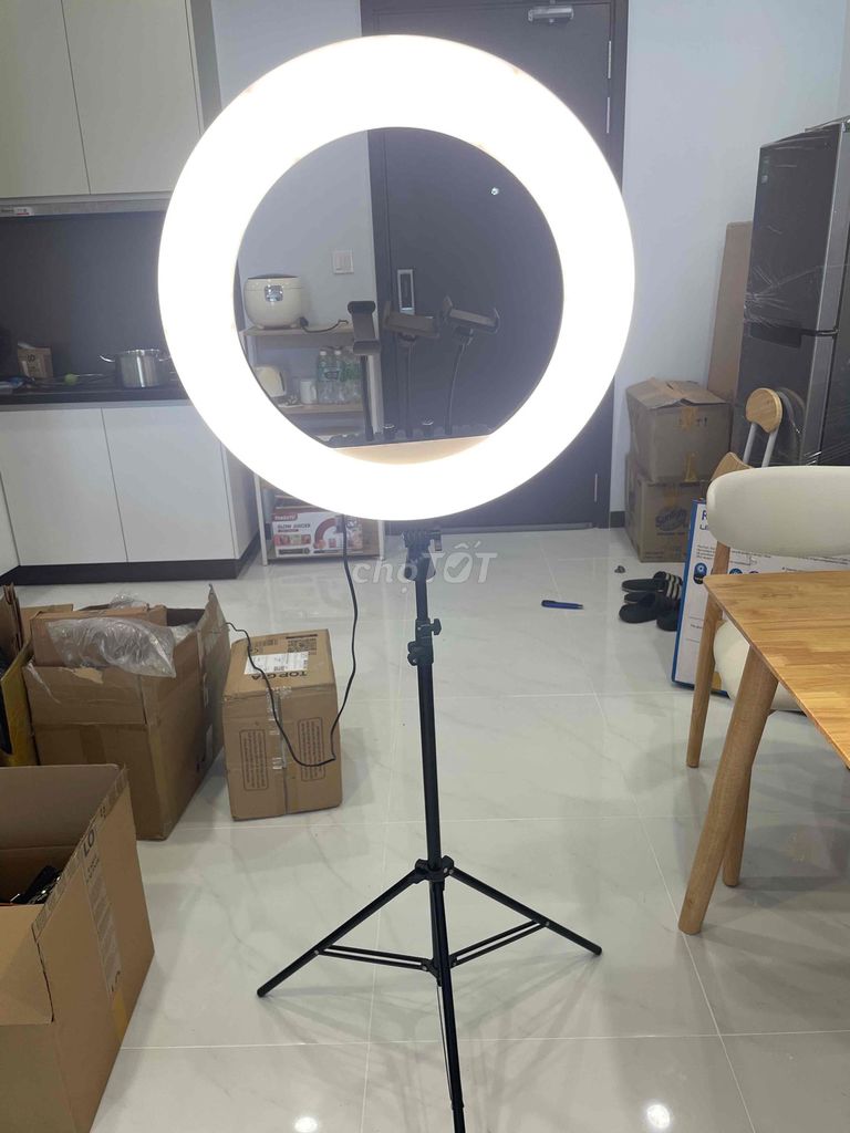 Đèn livestream RL-21 Đã qua sử dụng. Mua bán Đèn tại Thành phố Thủ Dầu Một Bình Dương được đăng bởi Hoàng  hình 1