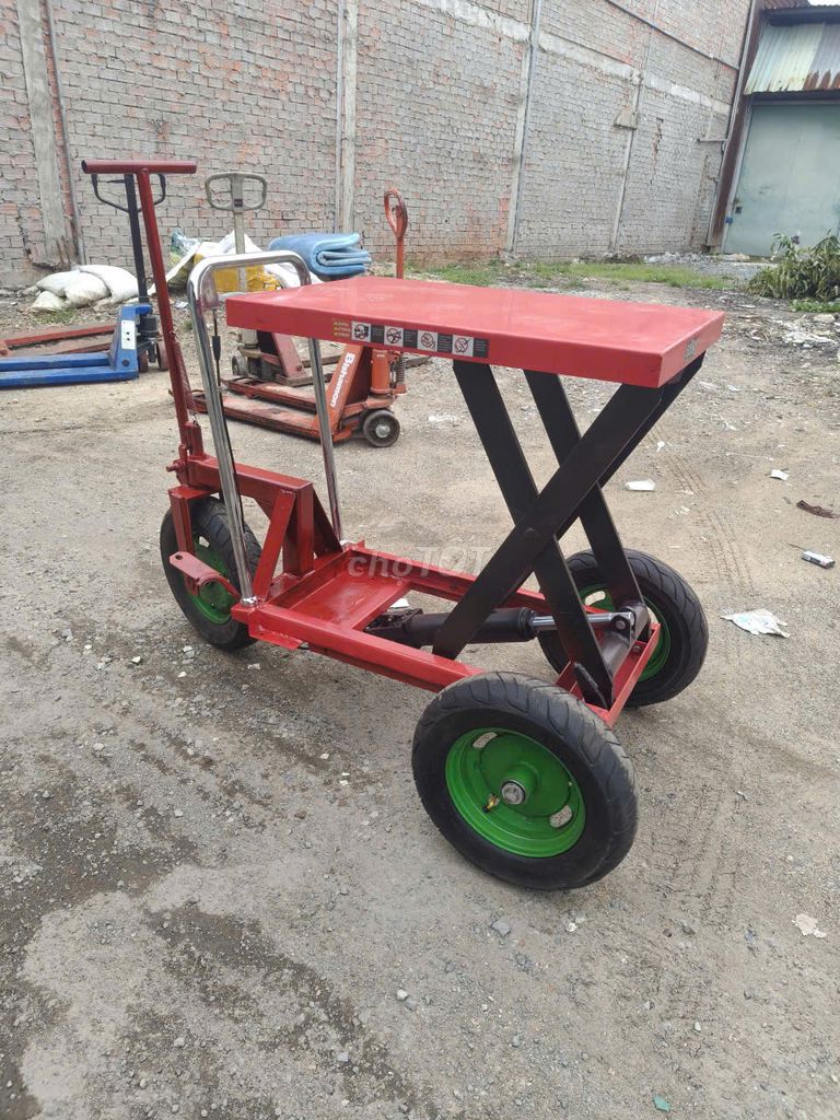 Xe nâng chậu cảnh 1 tấn cao 1m, chế 3 bánh tay ga. Mua bán Phương tiện khác tại Quận Bình Tân Tp Hồ Chí Minh được đăng bởi Công Nghiệp Nhật Nam hình 1