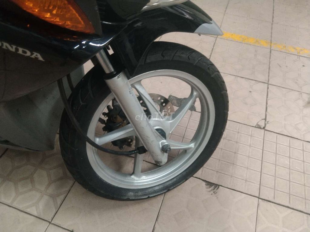 Xe tay ga click 110 đen. Mua bán Xe máy tại Quận 8 Tp Hồ Chí Minh được đăng bởi Lưu Trường Khải hình 3