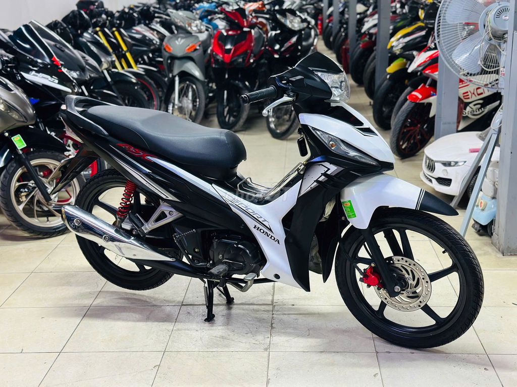 XE MÁY THỊNH PHÁT - WAVE RSX FI TRẮNG ĐEN V.ĐÚC. Mua bán Xe máy tại Quận Bắc Từ Liêm Hà Nội được đăng bởi XE MÁY THỊNH PHÁT XE LƯỚT GIÁ RẺ hình 5