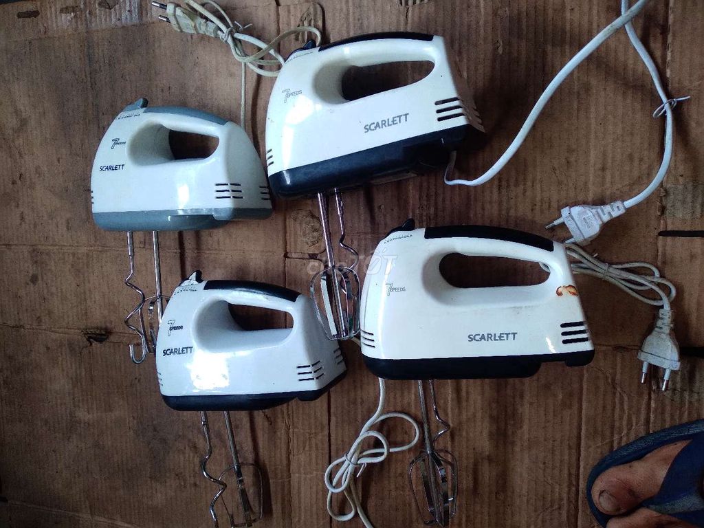 4 Máy đánh trứng Scarlett Trắng. Mua bán Bếp, lò, đồ điện nhà bếp tại Huyện Phú Tân Cà Mau được đăng bởi Nguyễn Chí Hóa hình 1