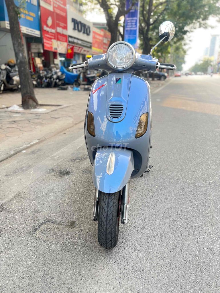 Xe điện Vespa xám camy đủ đăng ký 2k19