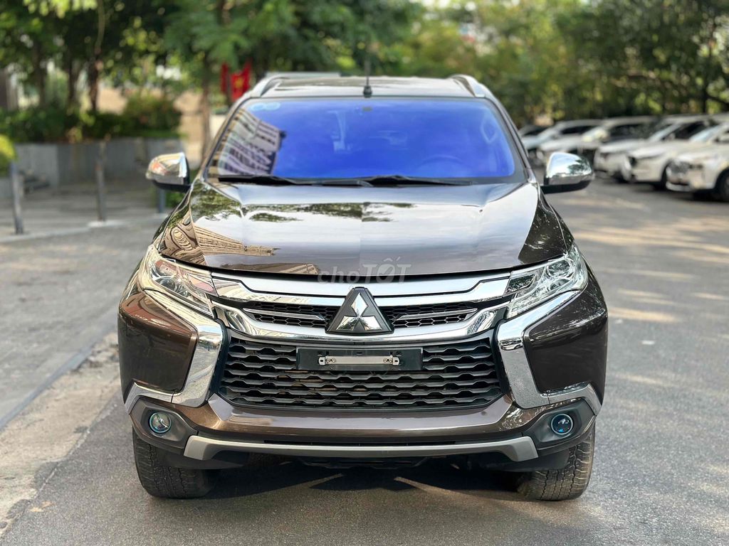 Bán Mitsubishi Pajero Sport 2019 2.4MT Nâu Máy Dầu