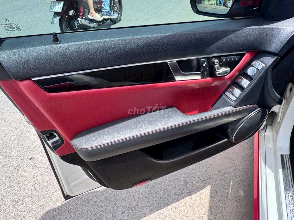 2013 C300. Mua bán Ô tô tại Huyện Hóc Môn Tp Hồ Chí Minh được đăng bởi tô văn sang  hình 1