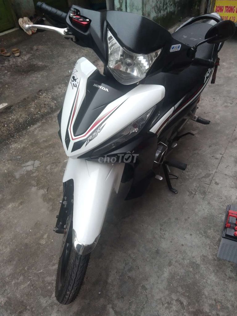 Kẹt tiền về quê nên cần bán gấp. Mua bán Xe máy tại Quận Gò Vấp Tp Hồ Chí Minh được đăng bởi Lê hình 3