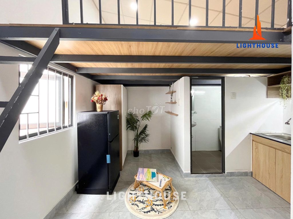 NGAY ĐẠI HỌC IUH, VĂN LANG, FULL NT AN NINH THANG MÁY CHÍNH CHỦ GÒ VẤP