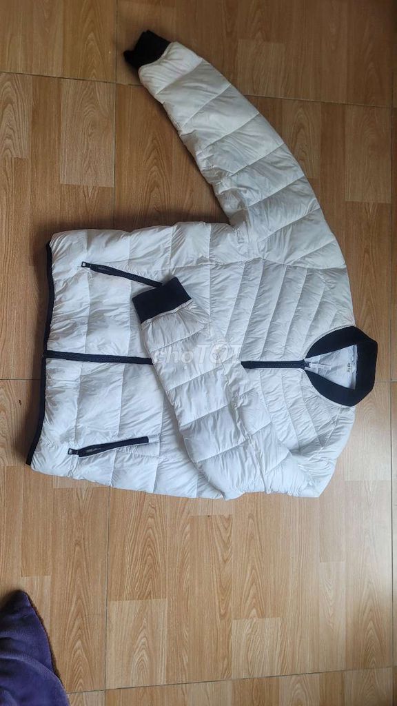 Áo phao Uniqlo Ultra Light Nam Trắng. Mua bán Quần áo tại Huyện Hoài Đức Hà Nội được đăng bởi Tuấn Anh hình 1