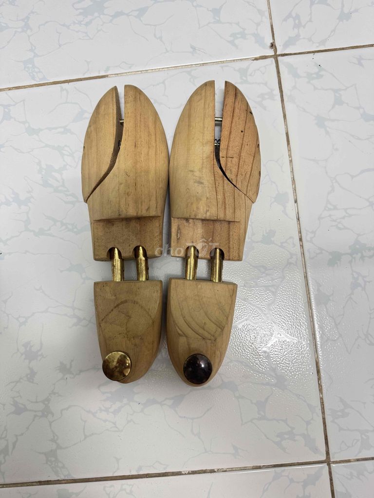 Cây giữ form giày Gỗ còn mới. Mua bán Nội thất, đồ gia dụng khác tại Thành phố Vũng Tàu Bà Rịa - Vũng Tàu được đăng bởi Lan nguyễn hình 1