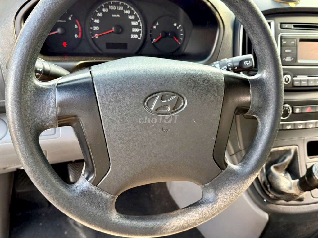 Hyundai Starex tải van. Mua bán Ô tô tại Quận 12 Tp Hồ Chí Minh được đăng bởi quan hình 5