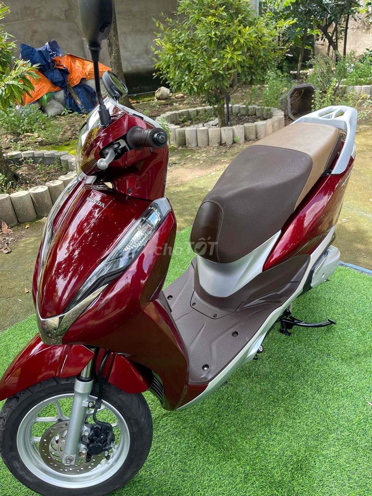 cần bán honda leed khoá smakey. Mua bán Xe máy tại Thị xã Phú Mỹ Bà Rịa - Vũng Tàu được đăng bởi Lê  Thanh Hải  hình 6