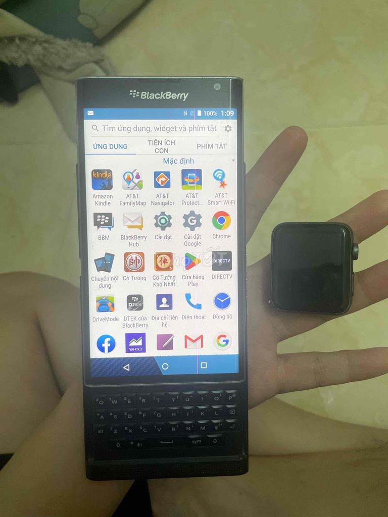 Blackberry Priv sọc màn full ok kèm Apple seri 3