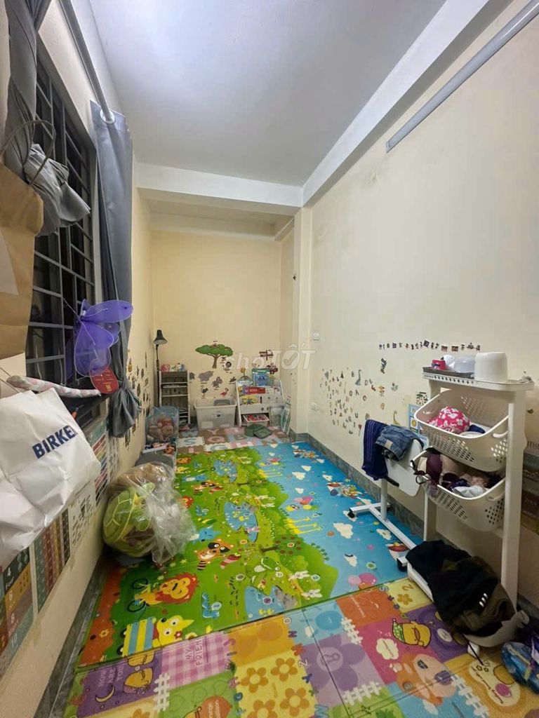 Аренда дома в переулке 274 Динь Конг, 45м2 х 3 этажа, 2 спальни