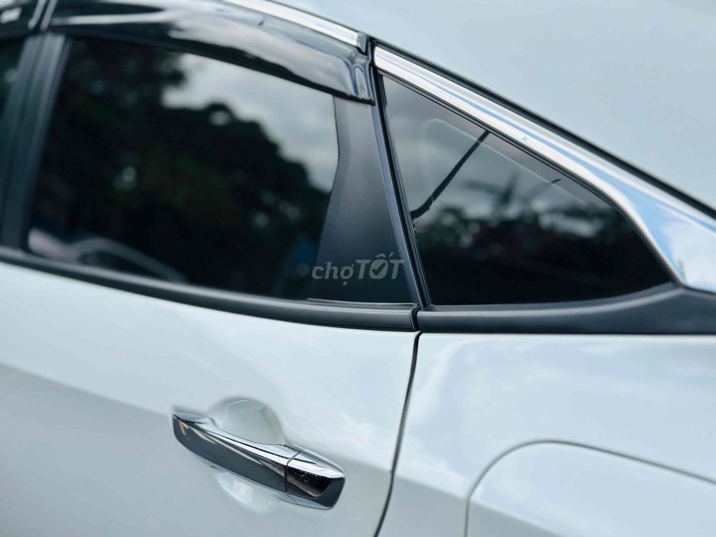 Honda Civic 2020 G 1.8 AT - 29000 km. Mua bán Ô tô tại Quận Gò Vấp Tp Hồ Chí Minh được đăng bởi nguyễn quốc trinh hình 2