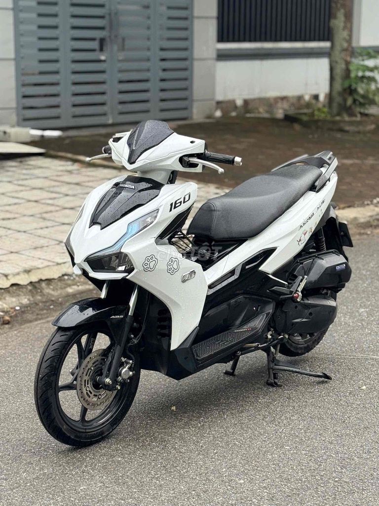 Honda Airblade 160i ABS 2023 Белая оригинальная шея