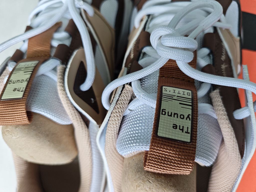 Giày thể thao Bitis Nâu Trắng Kem Size 40. Mua bán Giày dép tại Quận Bình Thuỷ Cần Thơ được đăng bởi Vuong hình 1