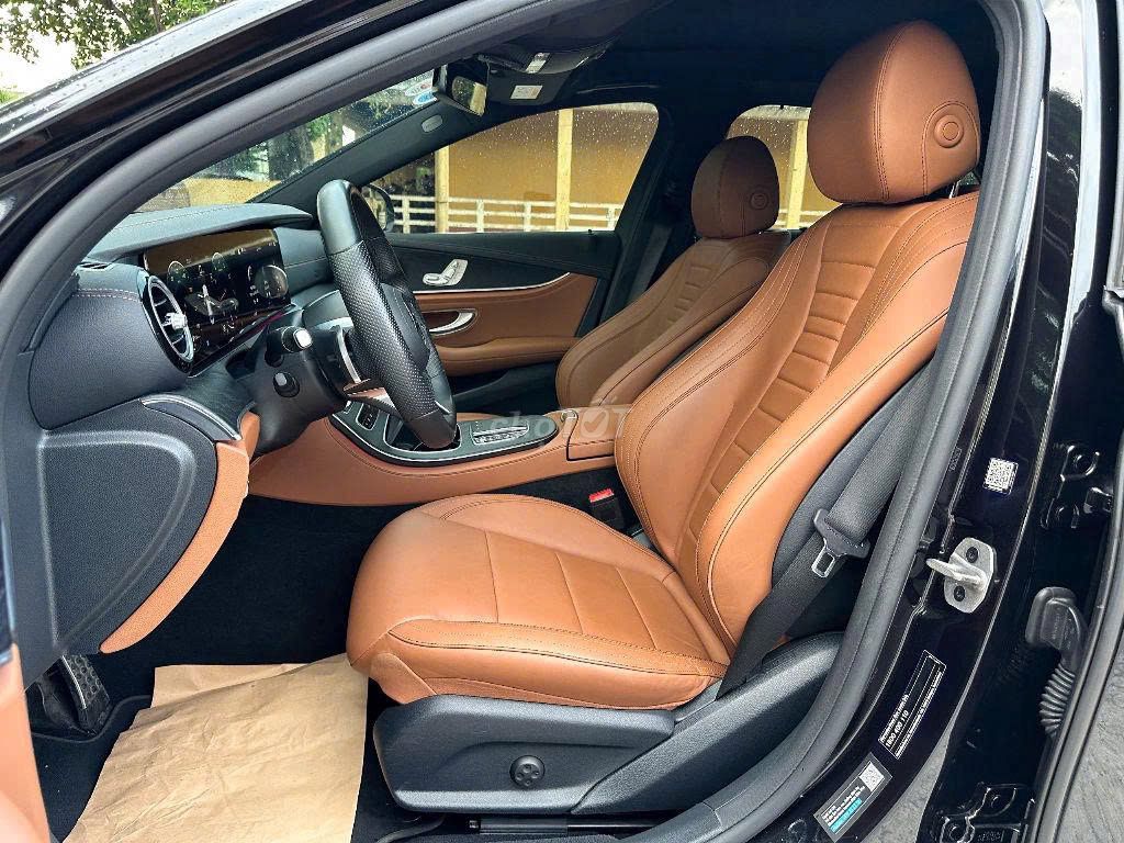 Mercedes Benz E Class 2022 E300 AMG - 29000 km. Mua bán Ô tô tại Quận Gò Vấp Tp Hồ Chí Minh được đăng bởi Phúc Hoàng Quang hình 8