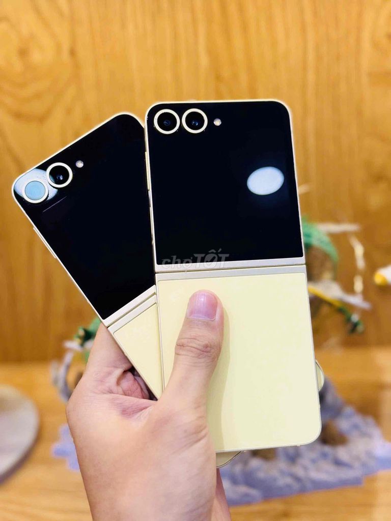 Samsung Z Flip6 256GB Xanh mint và Vàng. Mua bán Điện thoại tại Quận 10 Tp Hồ Chí Minh được đăng bởi Trần Như Ngọc hình 1