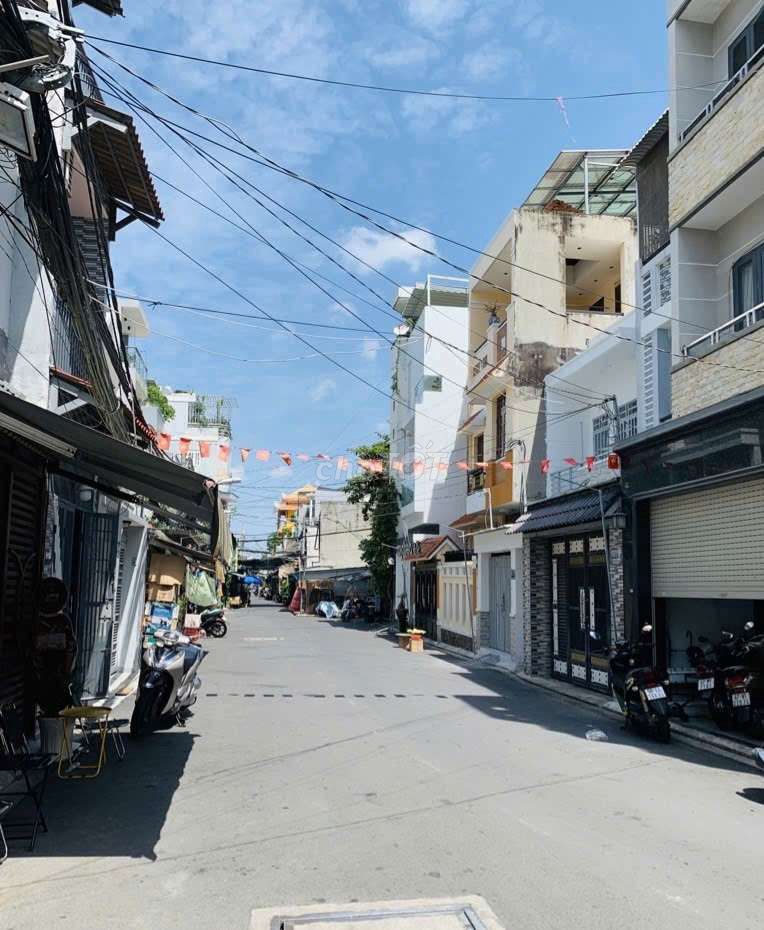Quận 7- Bán nhà, hẻm ô tô, Lê Văn L.ương, DT75m2, r 4m, nhỉn hơn 8ty