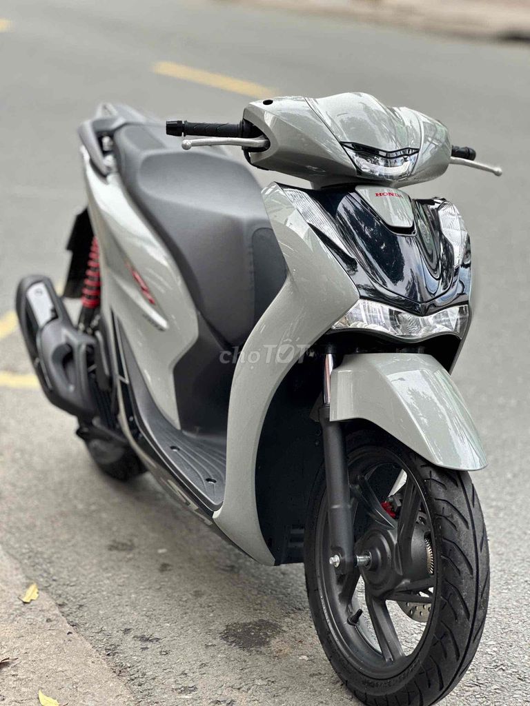 🛑Sh 160i Thắng ABS 2023 chính chủ siêu lướt. Mua bán Xe máy tại Thành phố Biên Hòa Đồng Nai được đăng bởi Huỳnh Ý hình 2