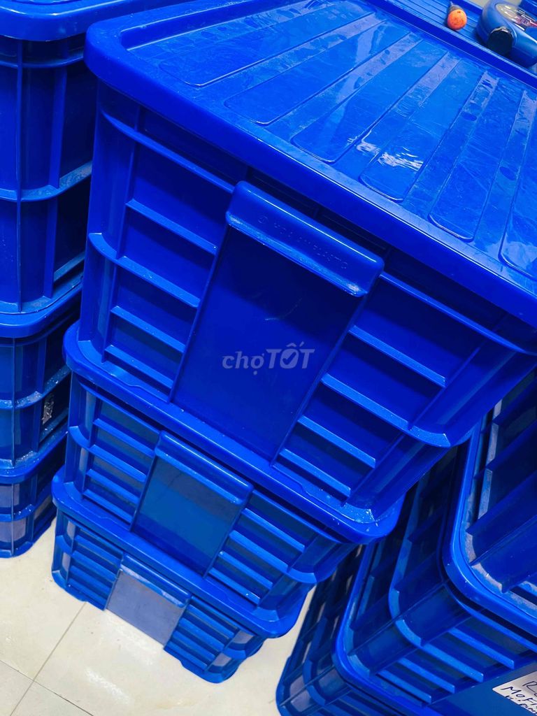 Thùng nhựa Xanh dương 610x420x310mm Mới 95%. Mua bán Nội thất, đồ gia dụng khác tại Quận Thanh Xuân Hà Nội được đăng bởi Tuấn nguyễn hình 1