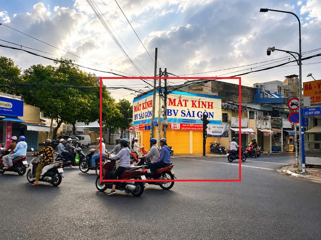 Cho thuê căn 2 mặt tiền phù hợp kinh doanh Take Way.