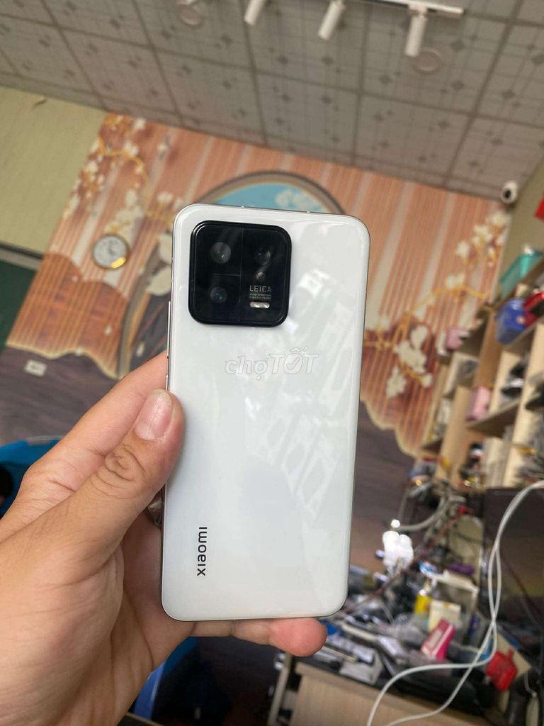 Xiaomi 13 12GB/256GB Trắng. Mua bán Điện thoại tại Huyện Cần Giuộc Long An được đăng bởi Thế Vinh hình 1