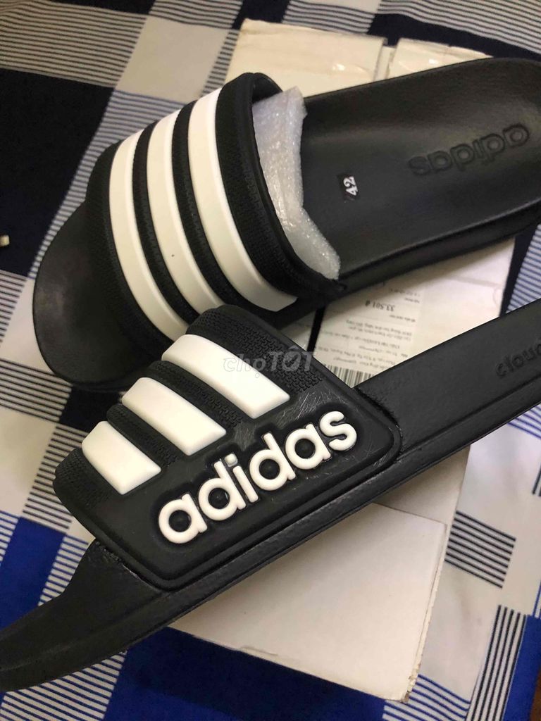 Dép Adidas Nam Đen trắng size 42. Mua bán Giày dép tại Quận Ô Môn Cần Thơ được đăng bởi tribui hình 1
