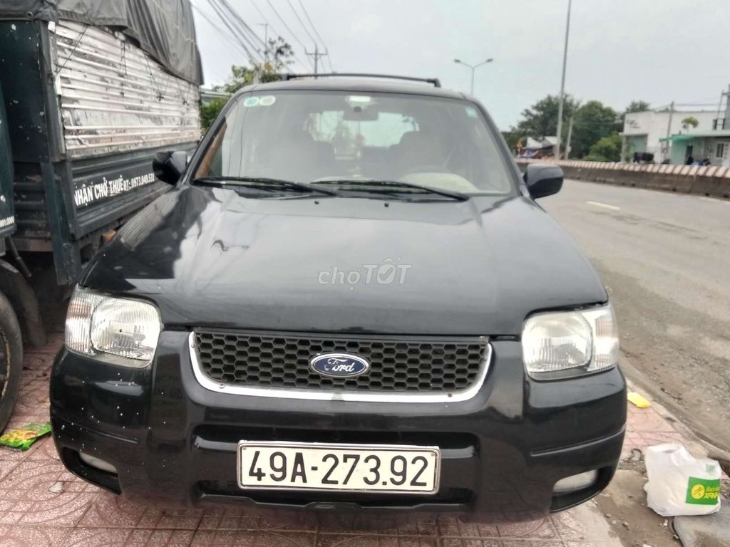 Ford Escape 2004 - 100 km