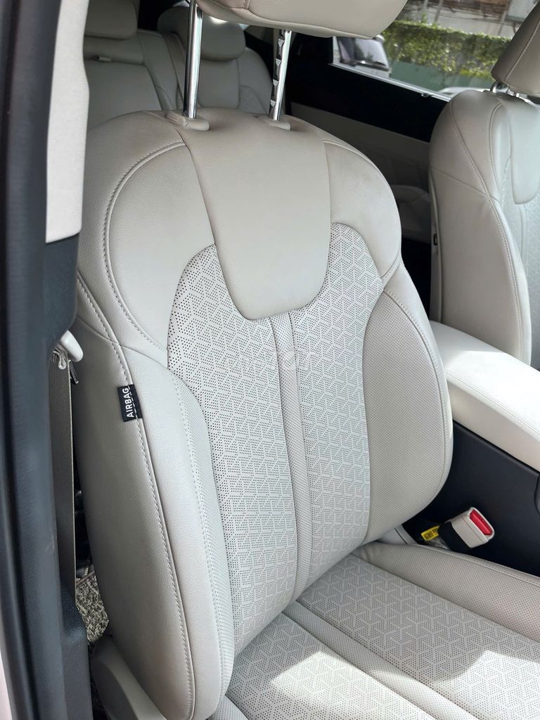 Kia Sorento 2022 Signature 2.2 AT AWD 43000 km. Mua bán Ô tô tại Thành phố Thủ Đức Tp Hồ Chí Minh được đăng bởi Đức Tứ Bánh hình 13