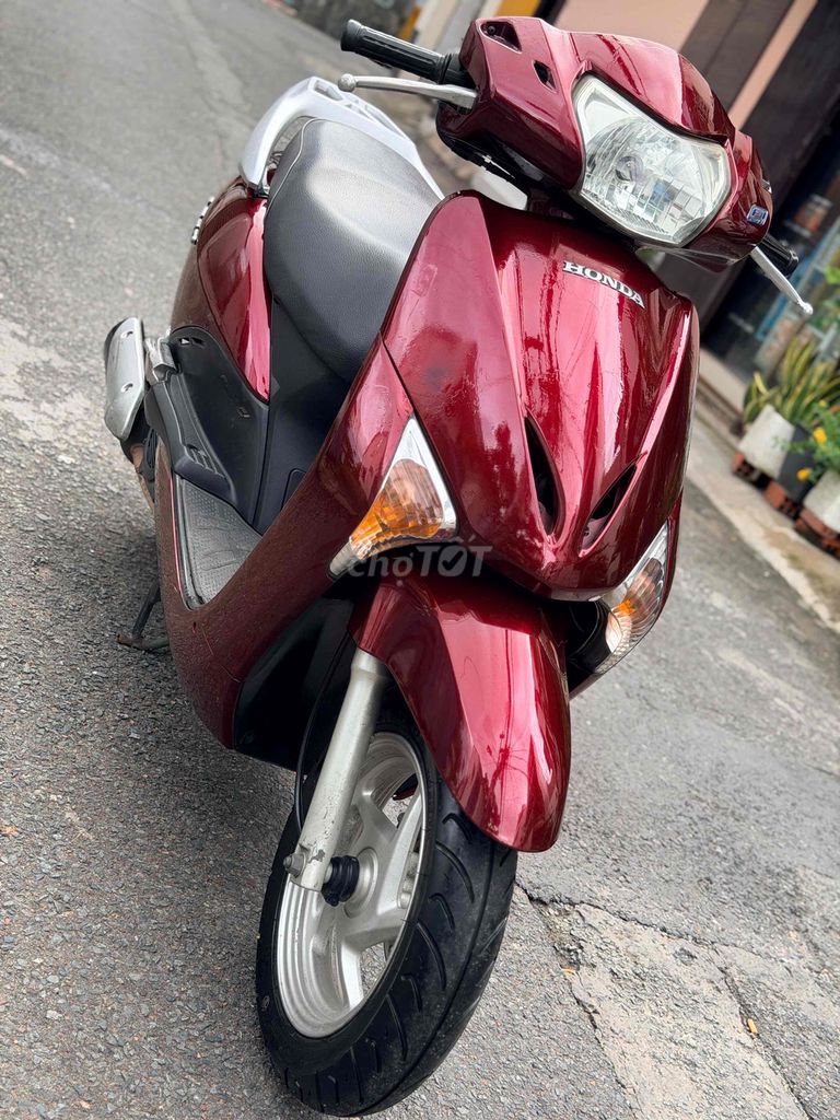 Honda Lead 110cc Fi Красно-черный от собственника