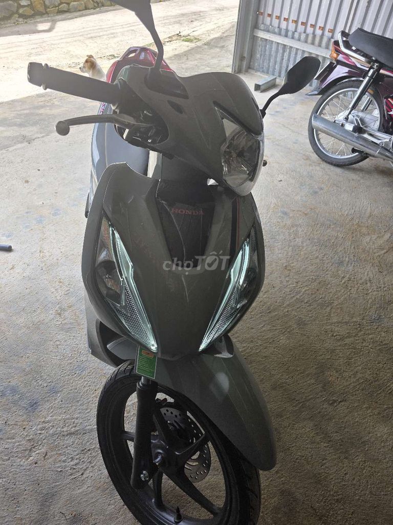 xe vison thể thao 2025 lướt 10km. Mua bán Xe máy tại Thành phố Đà Lạt Lâm Đồng được đăng bởi quốc tú hình 5