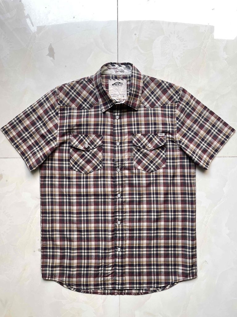 Áo sơ mi Vans Of The Wall Cotton size S chính hãng. Mua bán Quần áo tại Quận 11 Tp Hồ Chí Minh được đăng bởi Vũ Đức Thịnh  hình 1