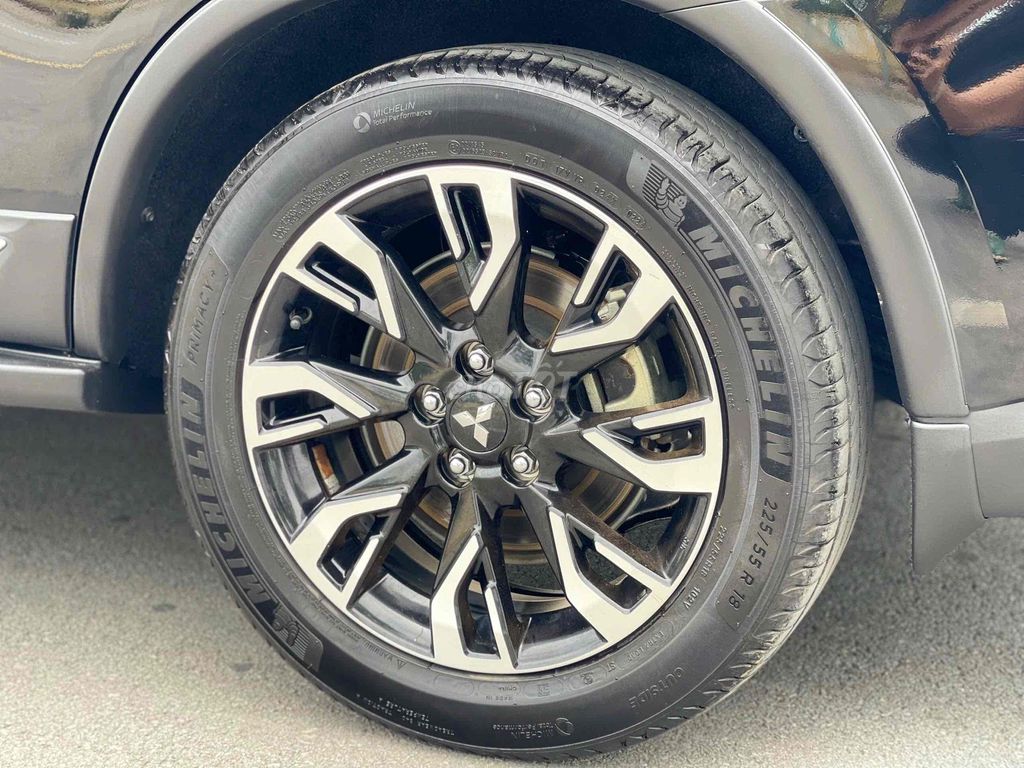 Mitsubishi Outlander Cvt 2020- 65.000km. Mua bán Ô tô tại Quận Long Biên Hà Nội được đăng bởi Mr Tài Oto hình 5