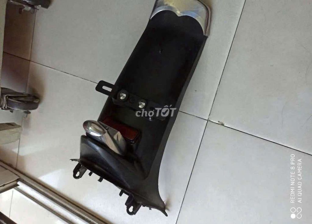 Đuôi vè sau SH Ý Italy SHVN, Dylan Ps@ zin mới 99%. Mua bán Phụ tùng xe tại Quận Tân Bình Tp Hồ Chí Minh được đăng bởi  37A Hồng lạc phường 10 Quận Tân Bình  hình 3