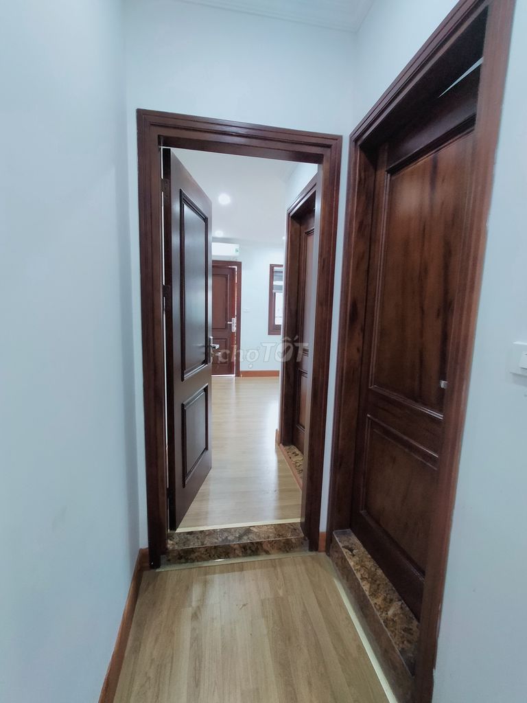 CC cần bán Penhouse tập thể 100 m2, 4 ngủ, số 2A7, Bùi Ngọc Dương