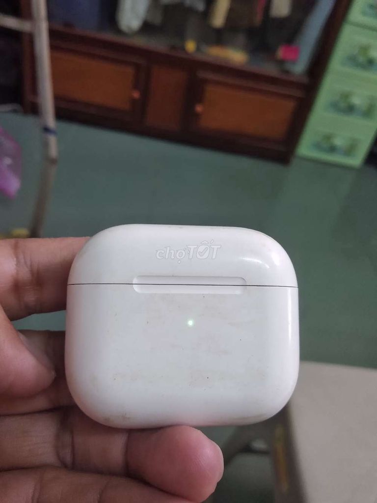 Dư 1 dock apple airpods mã A2566 lên đèn còn tốt