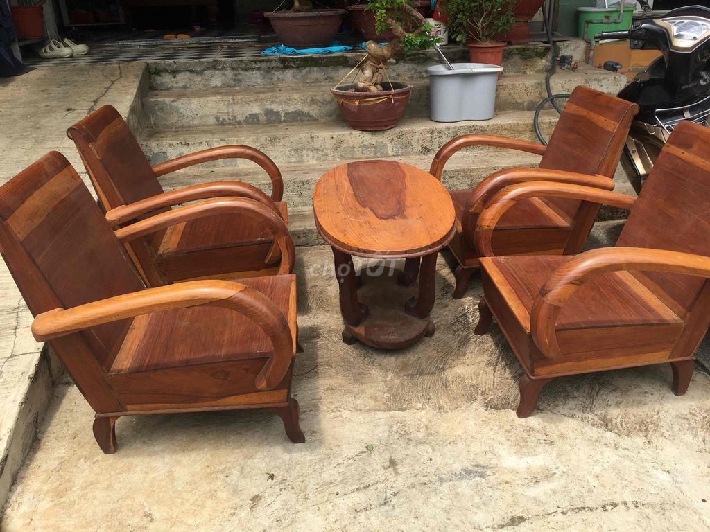 Salon hộp gỗ cẩm xưa. Mua bán Bàn ghế tại Thành phố Pleiku Gia Lai được đăng bởi Phạm tấn dũng hình 1