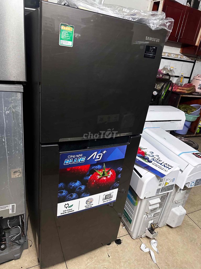 Tủ lạnh Samsung 2 cánh Đen Digital Inverter. Mua bán Tủ lạnh tại Thành phố Dĩ An Bình Dương được đăng bởi Điện Máy Hoàn Phát hình 1