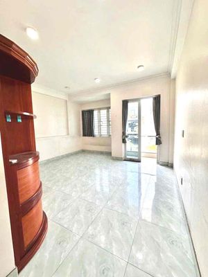 Nhà phố 126 m² · 7 PN · Đường Số 13